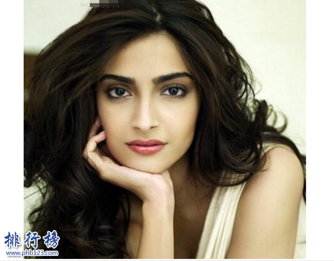印度十大美女排行榜：盘点印度最性感美丽的人气女明星
