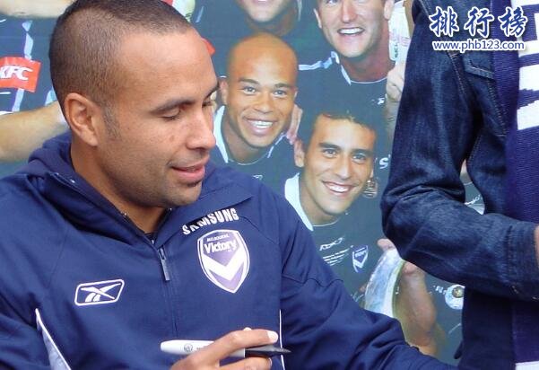 足球十大世界纪录:莱万多夫斯基9分钟5球,中国球王上榜