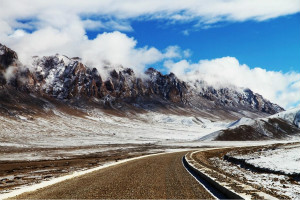 中国最长的山脉：昆仑山脉全长2500千米（中国第一神山）