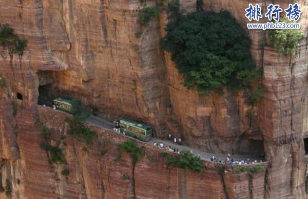 中国最美的10条公路 自驾风景最美的高速公路