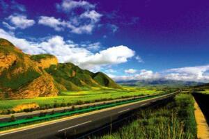 中国最美的10条公路 自驾风景最美的高速公路