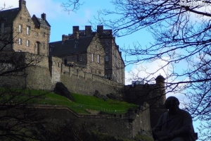 世界十大真实鬼屋,美国鬼屋14年无人通关(陆战队都吓哭)